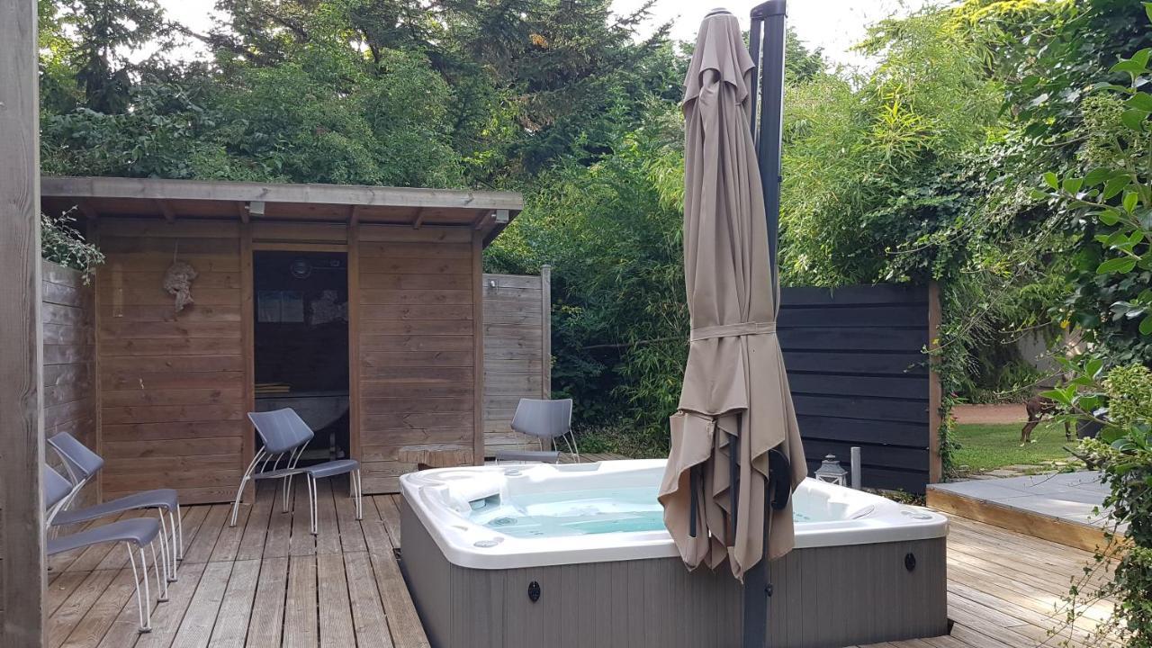 Chambres D'Hotes Thelus Memorial Canadien 외부 사진
